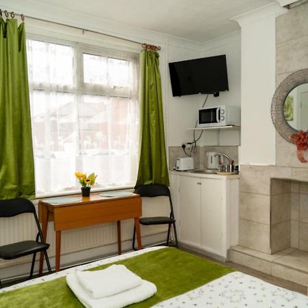 Amarillys Guest House Preston  Dış mekan fotoğraf